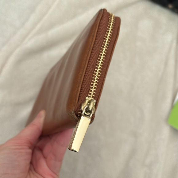 Tory Burch wallet - Picture 3 of 5